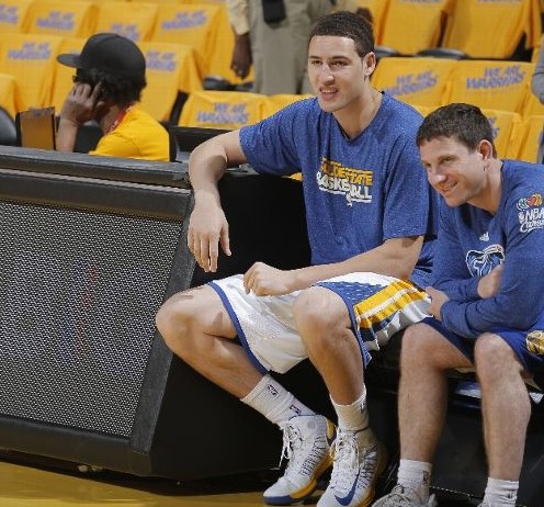 英超将迎第42次首尾对决，此前榜首球队30胜7平4负（英超第42次头尾大战将打响：榜首过往战绩30胜7平4负）