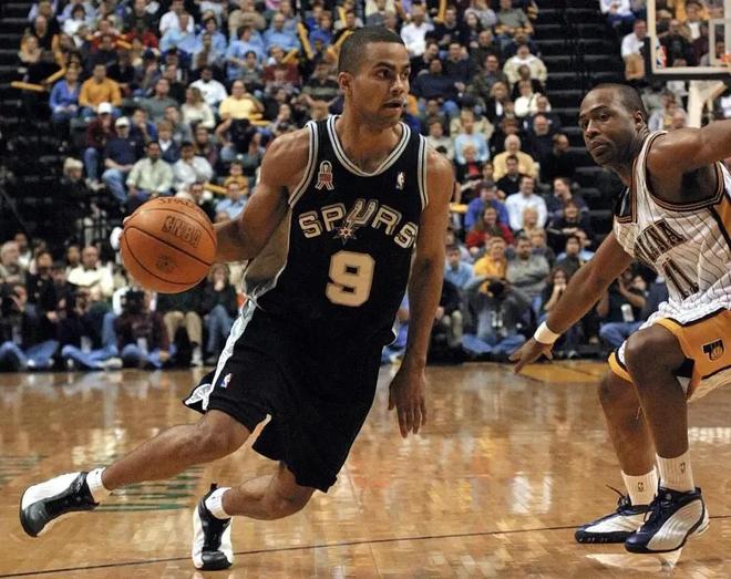 KD：全明星赛现在这么糟糕，都怪库里和利拉德疯狂投中场三分（KD怒批全明星变难看：都是库里和利拉德狂投中场三分惹的）