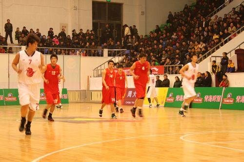 唯一后卫+断档领先！禁区命中率Top10：东契奇居首 湖人2中锋上榜（东契奇断档领跑、唯一后卫！禁区命中率TOP10：湖人两位中锋入选）