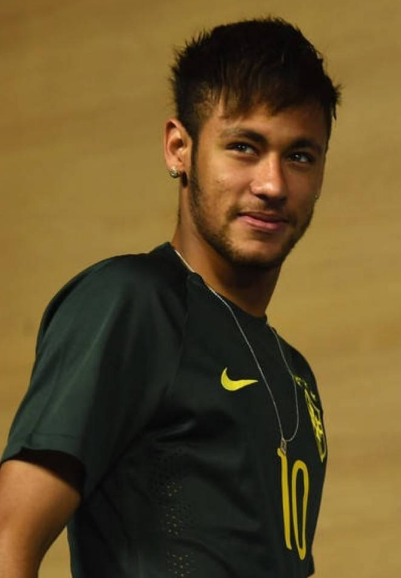 还是那么有冲击力！阿门半场10中7拿到16分 有空接暴扣精彩表现（依旧震撼！阿门半场10投7中砍下16分，上演空接暴扣精彩瞬间）