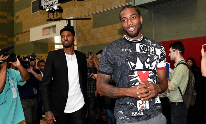 意甲半场：埃克勒卡姆远射造险，那不勒斯暂0-0乌迪内斯（意甲半场战报：埃克勒卡姆远射制造险情，那不勒斯暂与乌迪内斯0-0）