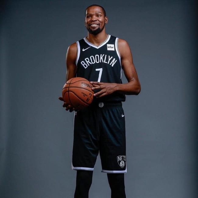 字母哥缺战，雄鹿队陷入困境（字母哥缺席，雄鹿举步维艰）