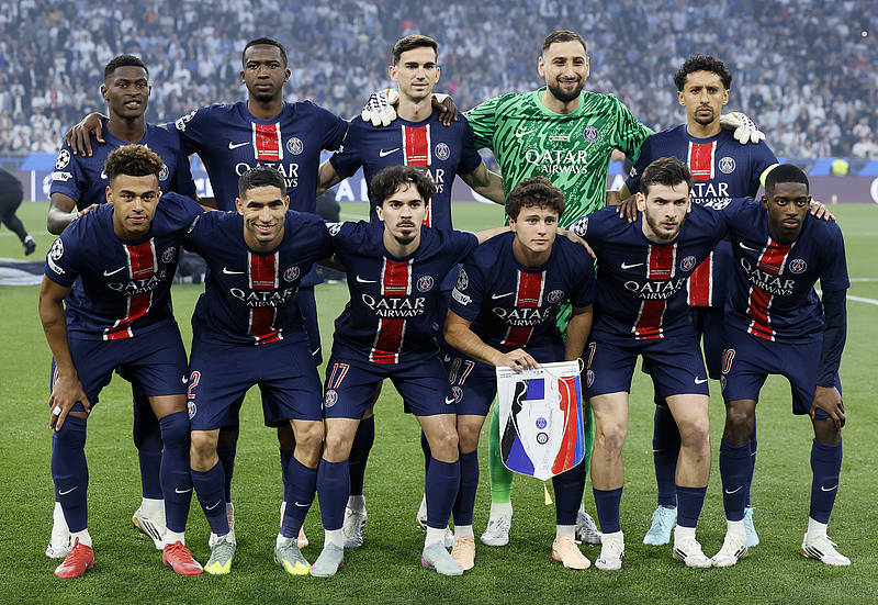 杰伦·约翰逊背靠背拿下三双，成为老鹰队史第二人（杰伦-约翰逊连场三双，位列老鹰队史第二人）